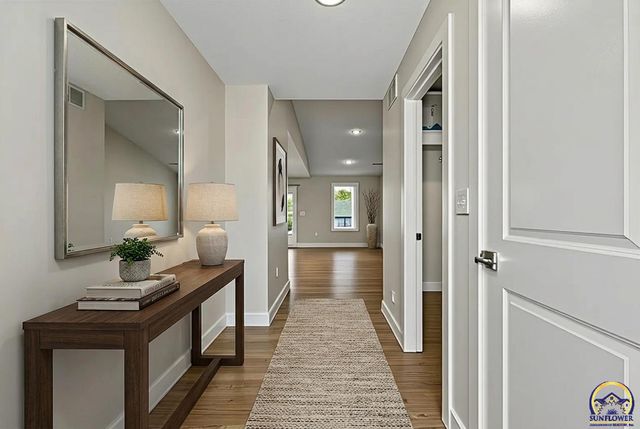 7700 SW 24th TER, Topeka, KS 66614