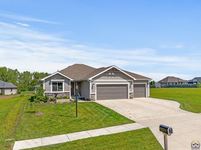 7700 SW 24th TER, Topeka, KS 66614