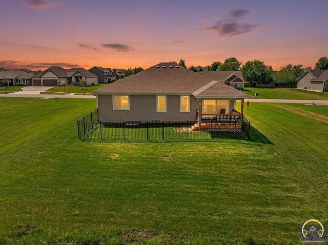 7700 SW 24th TER, Topeka, KS 66614