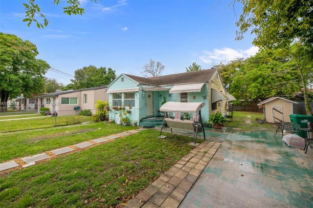 1911 NW 52nd St, Miami, FL 33142