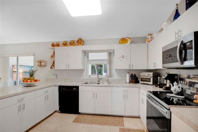 18 ANGELES ROAD, Debary, FL 32713