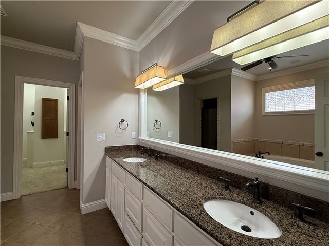 6507 S Timber Ridge Drive, Rogers, AR 72758