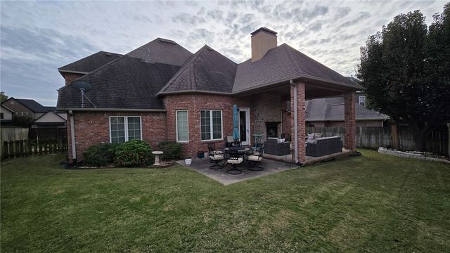 6507 S Timber Ridge Drive, Rogers, AR 72758