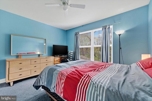 4 KERRYN DR, Robesonia, PA 19551