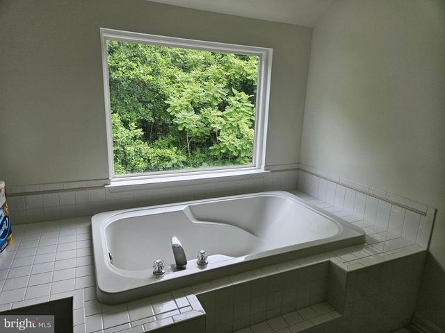 5320 MAJESTY LN, St Leonard, MD 20685