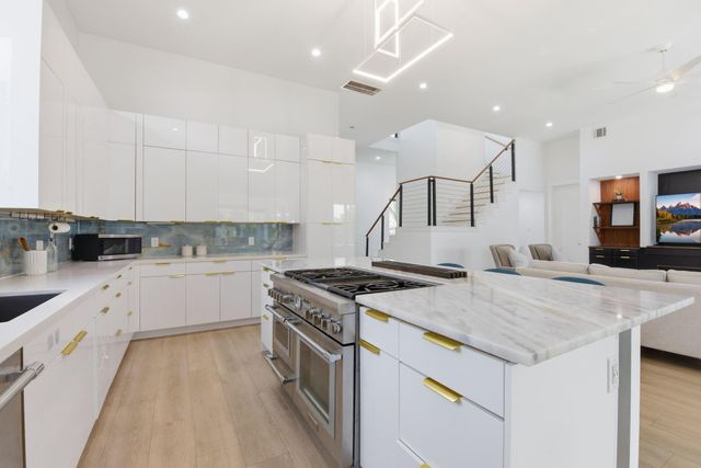 3859 Tartan Lane, Houston, TX 77025