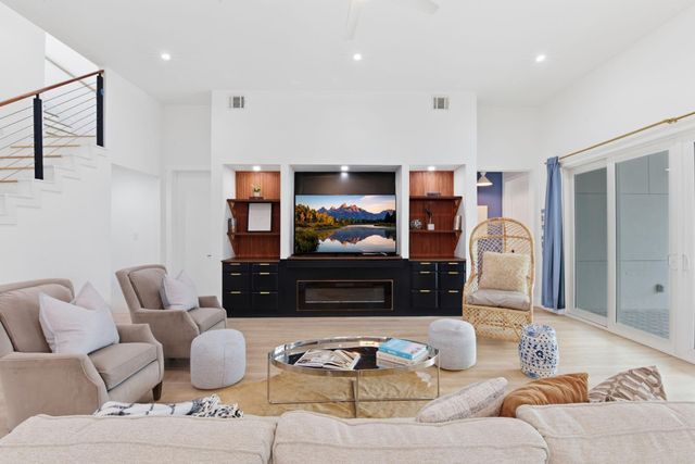 3859 Tartan Lane, Houston, TX 77025