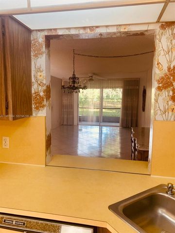 8515 Sunrise Lakes Blvd 206, Sunrise, FL 33322