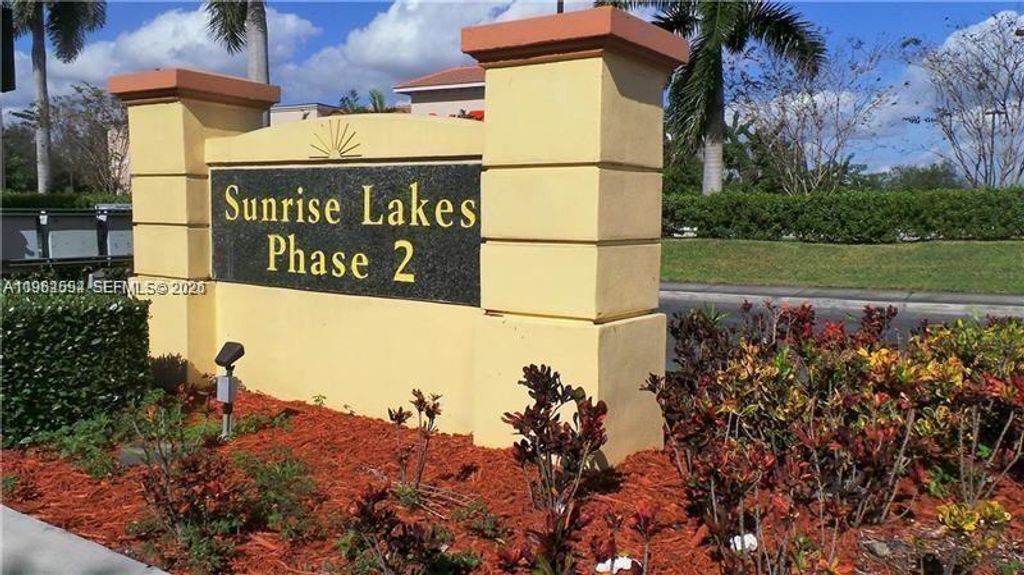 8515 Sunrise Lakes Blvd 206, Sunrise, FL 33322