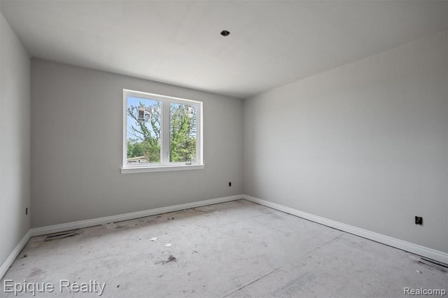 3316 Cornerstone Drive 3, Lake Orion, MI 48360