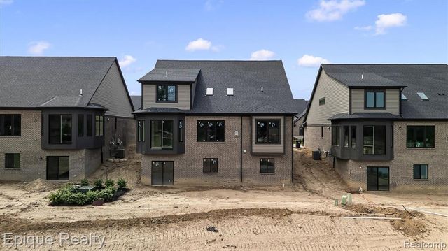 3316 Cornerstone Drive 3, Lake Orion, MI 48360