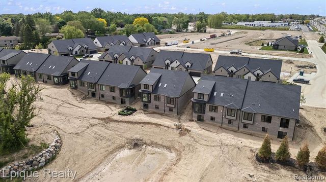 3316 Cornerstone Drive 3, Lake Orion, MI 48360