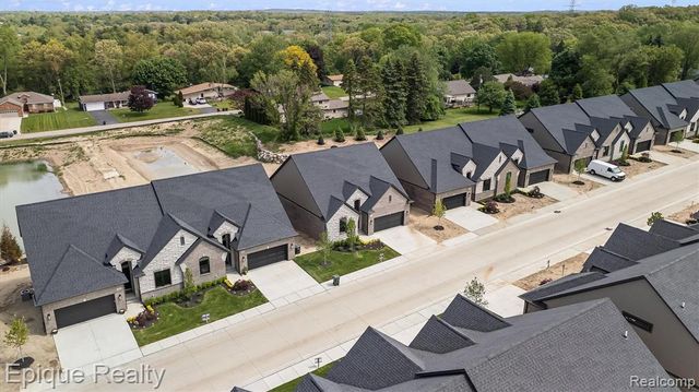 3316 Cornerstone Drive 3, Lake Orion, MI 48360
