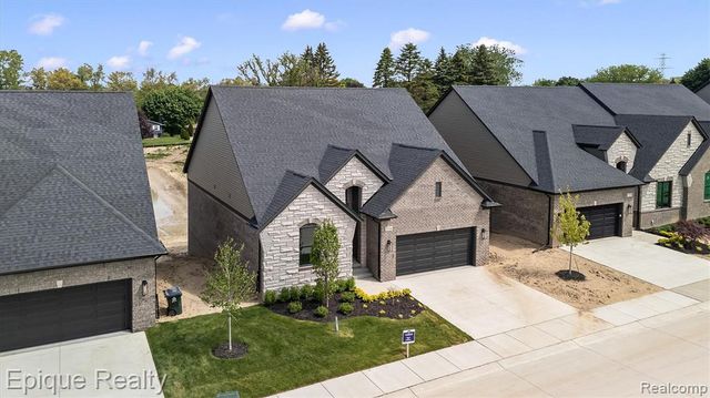3316 Cornerstone Drive 3, Lake Orion, MI 48360