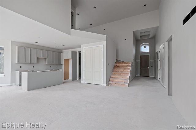 3316 Cornerstone Drive 3, Lake Orion, MI 48360