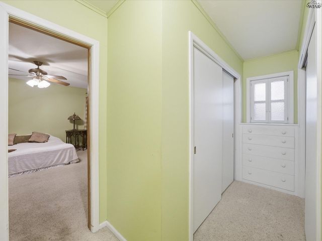 115 W COMMERCE STREET, Henrietta, TX 76365