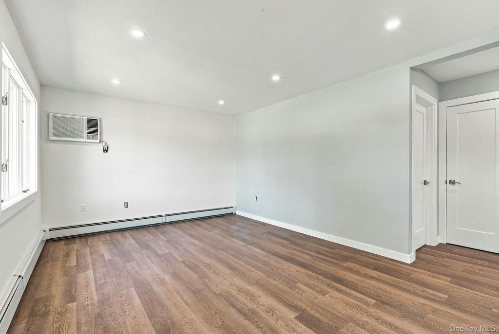 26 Birch Lane, Levittown, NY 11756 — photo 4