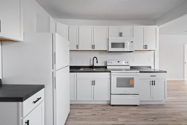 1608 N Courtland Avenue, Kokomo, IN 46901