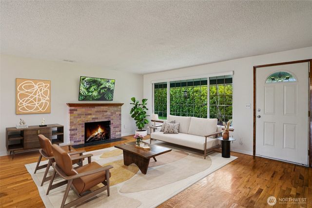 29245 Kent Black Diamond Road SE, Kent, WA 98042