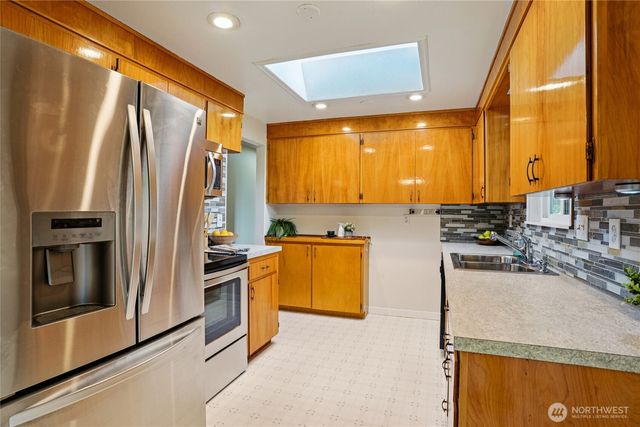 29245 Kent Black Diamond Road SE, Kent, WA 98042