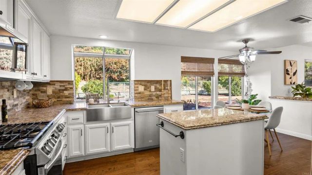 354 Lustrosos Street, Oceanside, CA 92057