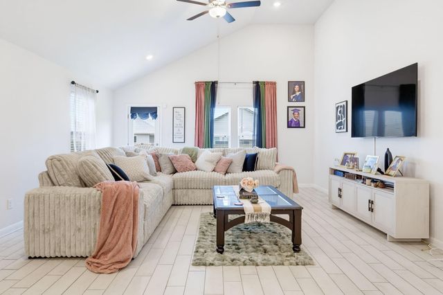 316 Windstar Road, Liberty Hill, TX 78642