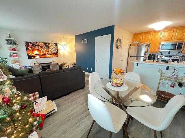 2971 Cowley Way 82, San Diego, CA 92117