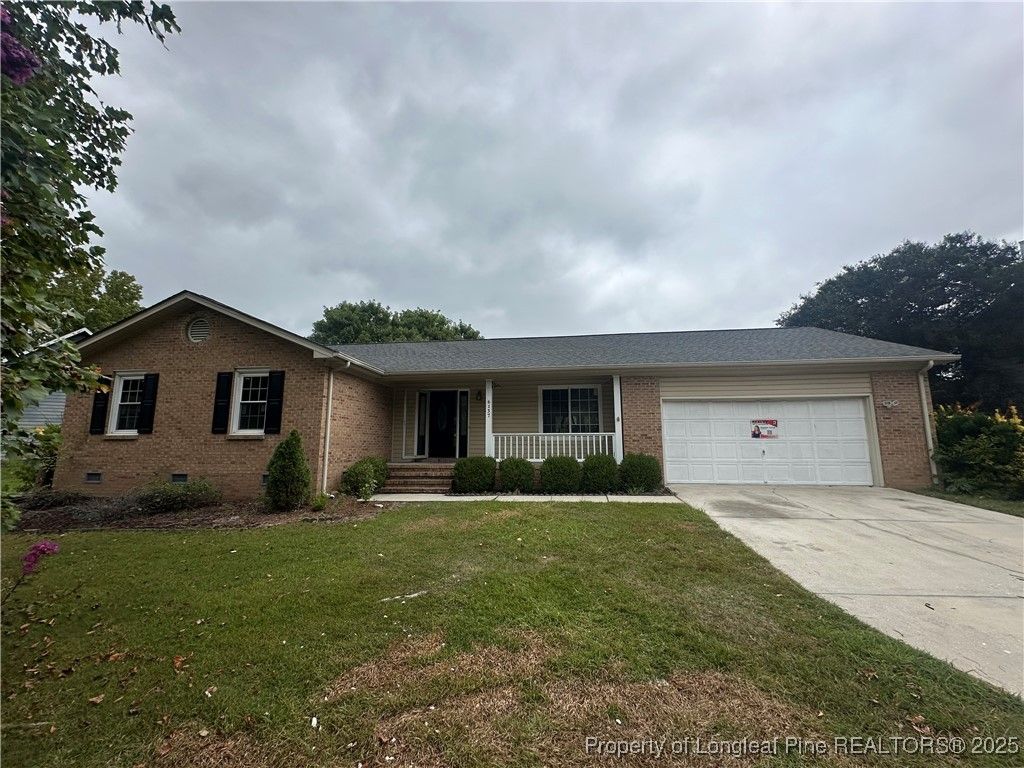 6137 Lakeway Drive, Fayetteville, NC 28306