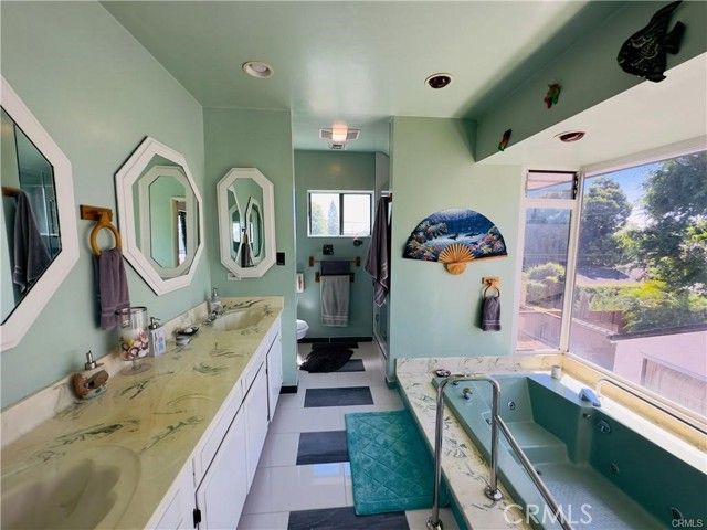 8414 Bleriot Avenue, Los Angeles, CA 90045