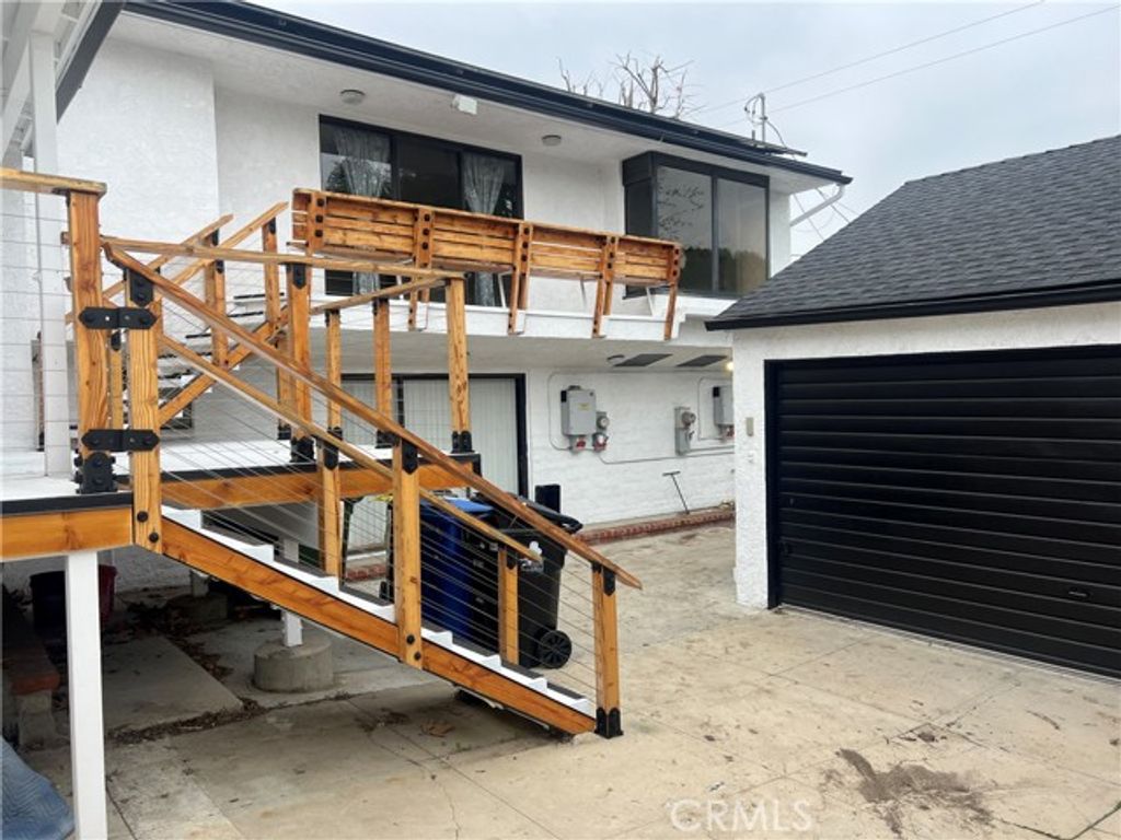 8414 Bleriot Avenue, Los Angeles, CA 90045