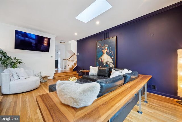 11700 SEVEN LOCKS RD, Potomac, MD 20854