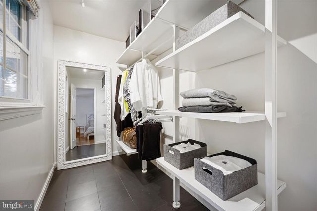 11700 SEVEN LOCKS RD, Potomac, MD 20854