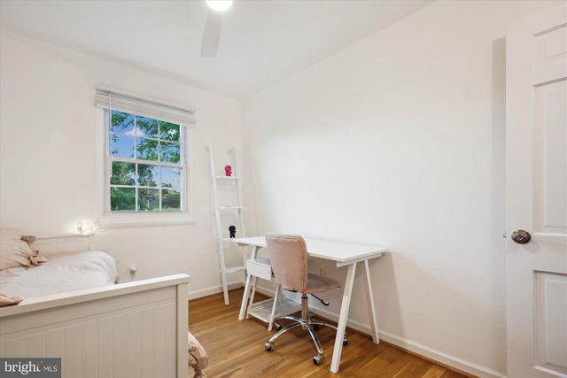 11700 SEVEN LOCKS RD, Potomac, MD 20854