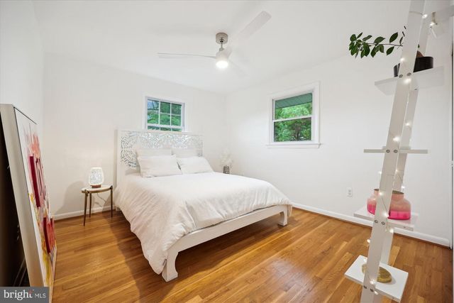 11700 SEVEN LOCKS RD, Potomac, MD 20854