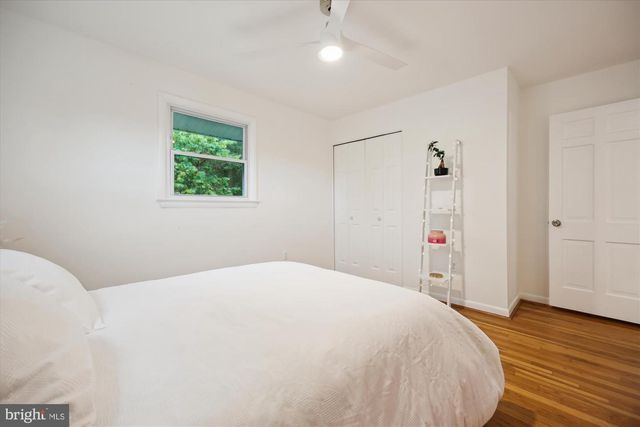 11700 SEVEN LOCKS RD, Potomac, MD 20854