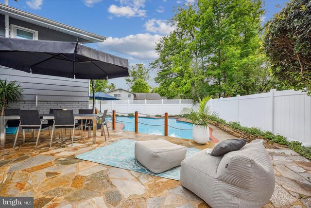 11700 SEVEN LOCKS RD, Potomac, MD 20854