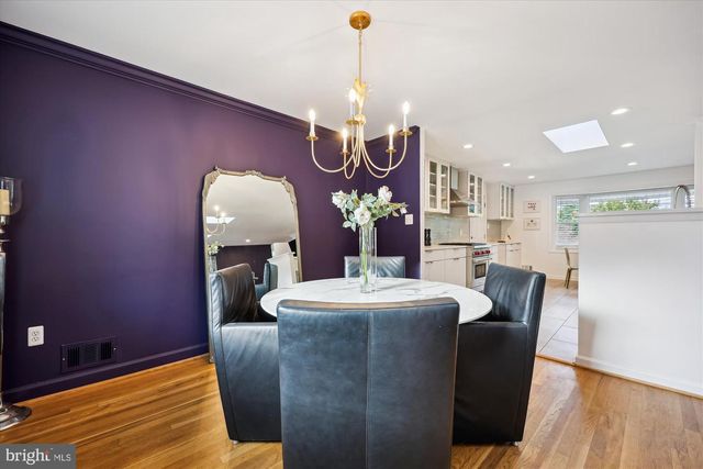 11700 SEVEN LOCKS RD, Potomac, MD 20854