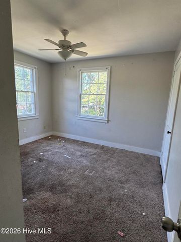 300 Corning Street, Hamlet, NC 28345