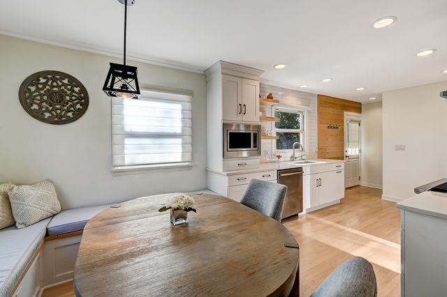 840 S Thurlow Street, Hinsdale, IL 60521