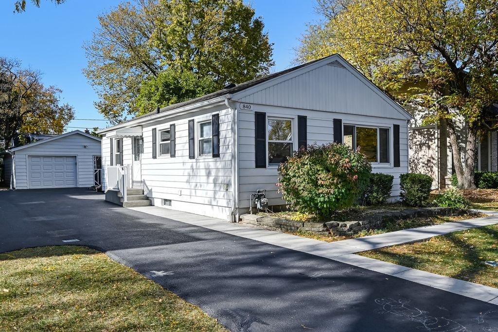 840 S Thurlow Street, Hinsdale, IL 60521