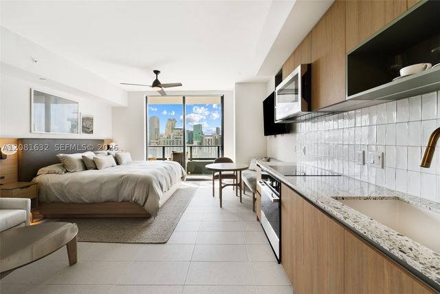 159 NE 6th St 3210, Miami, FL 33132