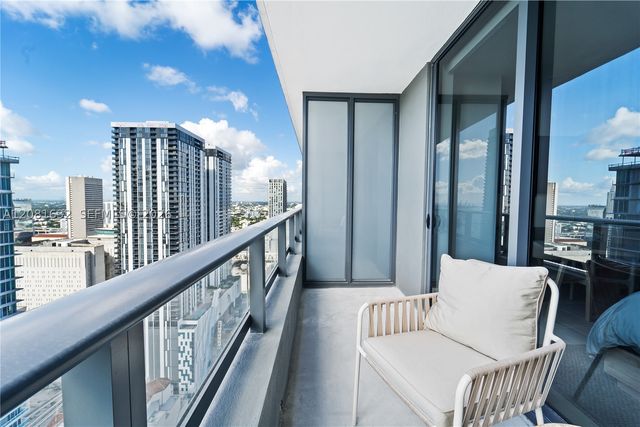 159 NE 6th St 3210, Miami, FL 33132