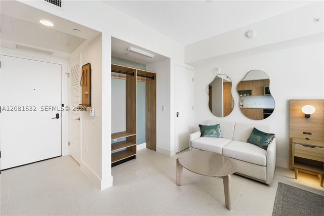 159 NE 6th St 3210, Miami, FL 33132