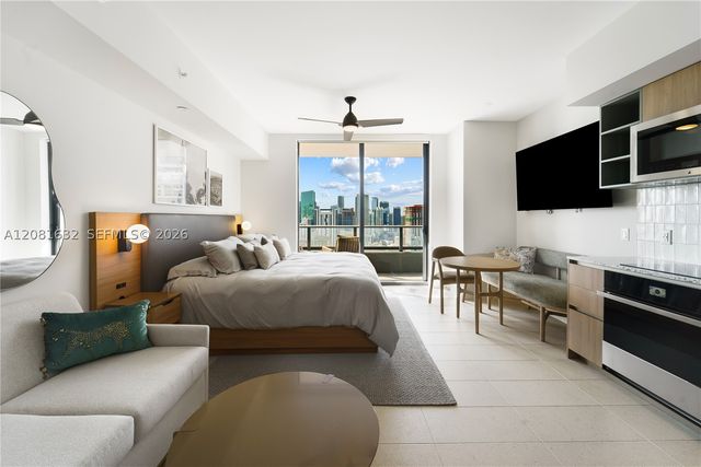 159 NE 6th St 3210, Miami, FL 33132