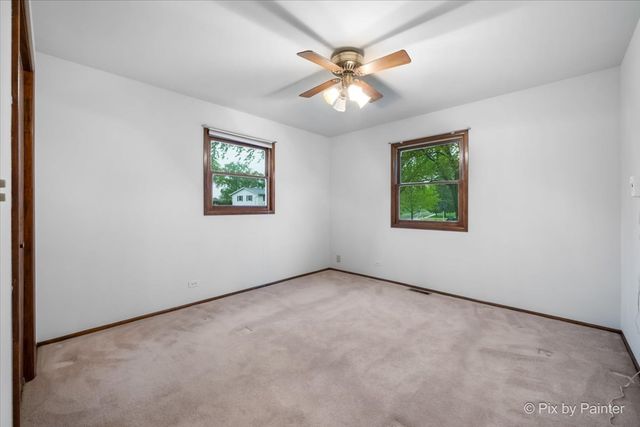 244 Arapahoe Trail, Carol Stream, IL 60188