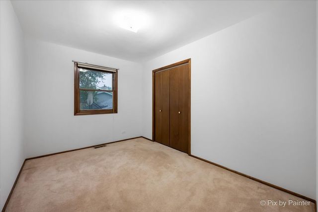 244 Arapahoe Trail, Carol Stream, IL 60188