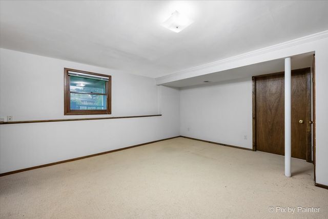 244 Arapahoe Trail, Carol Stream, IL 60188