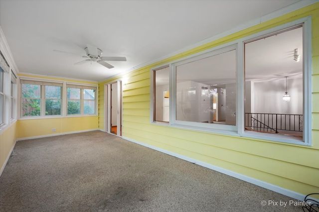 244 Arapahoe Trail, Carol Stream, IL 60188