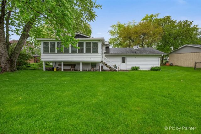 244 Arapahoe Trail, Carol Stream, IL 60188