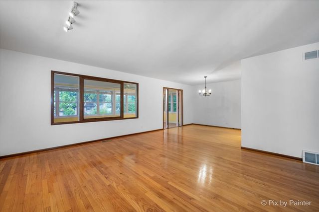 244 Arapahoe Trail, Carol Stream, IL 60188